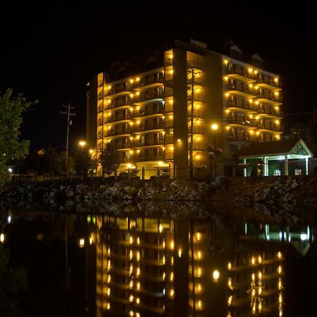 Riverside Tower Hotel Pigeon Forge Exterior photo